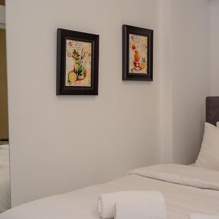 Dema Luxury Suites - Lekka E3 Atene Esterno foto