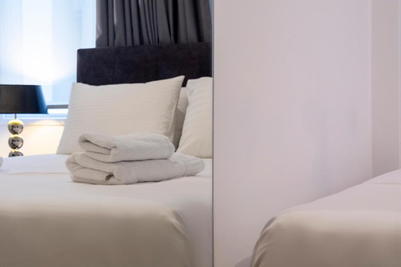Dema Luxury Suites - Lekka E3 Atene Esterno foto